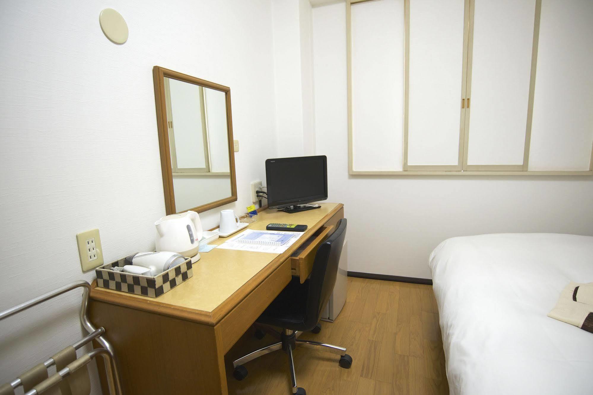 Smile Hotel Ацуґі Екстер'єр фото