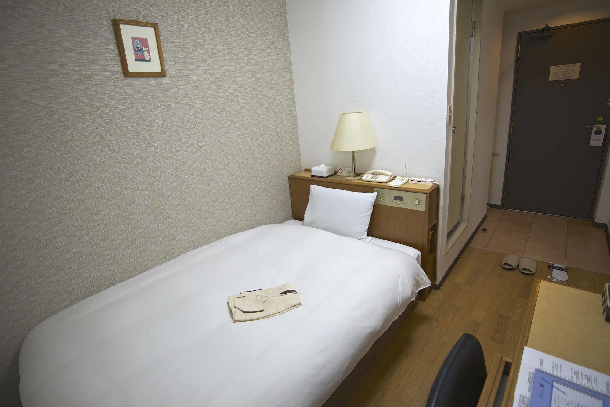 Smile Hotel Ацуґі Екстер'єр фото