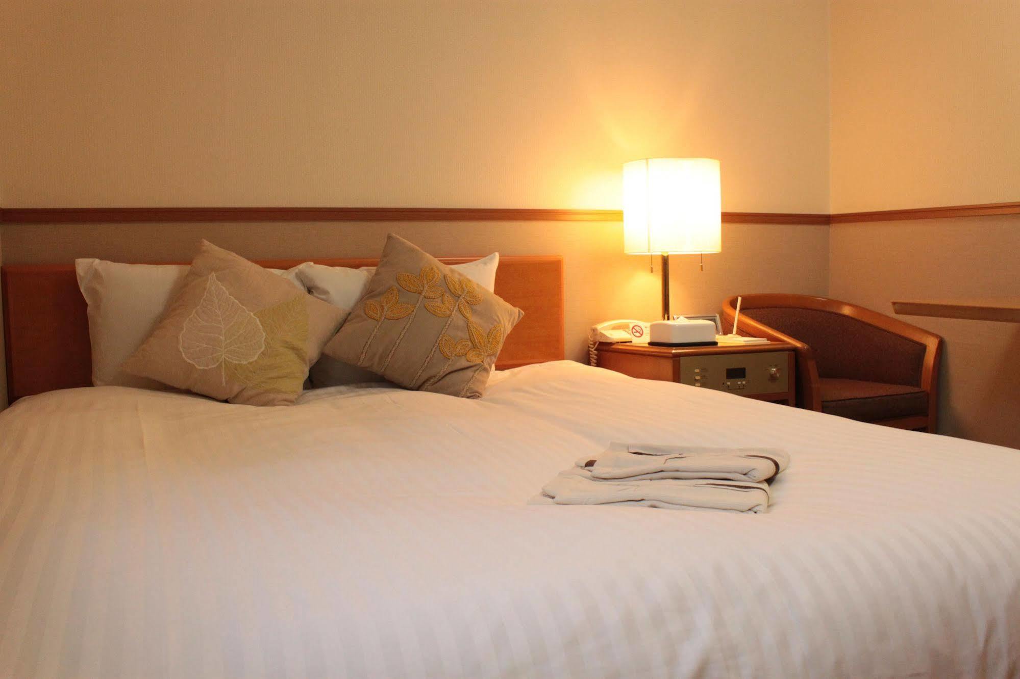Smile Hotel Ацуґі Екстер'єр фото